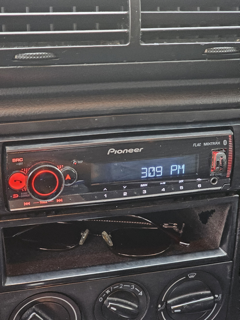 Подскажите по автозвуку — Volkswagen Passat B5, 1,8 л, 2002 года ...