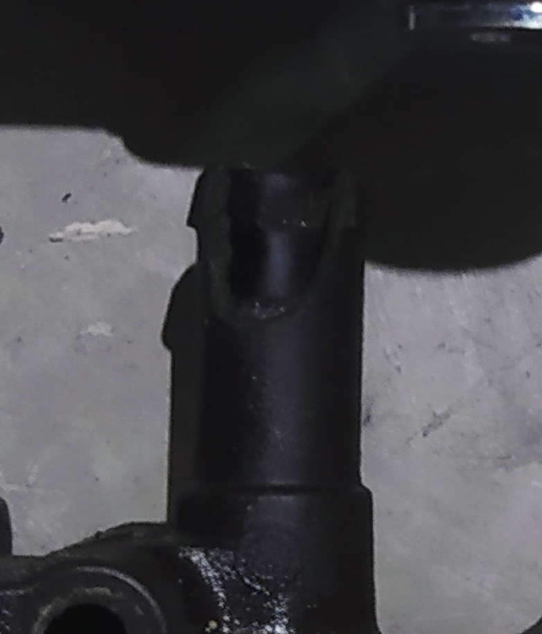 Замена быстросъема на корпусе термостата — Opel Corsa D, 1,6 л, 2008 ...