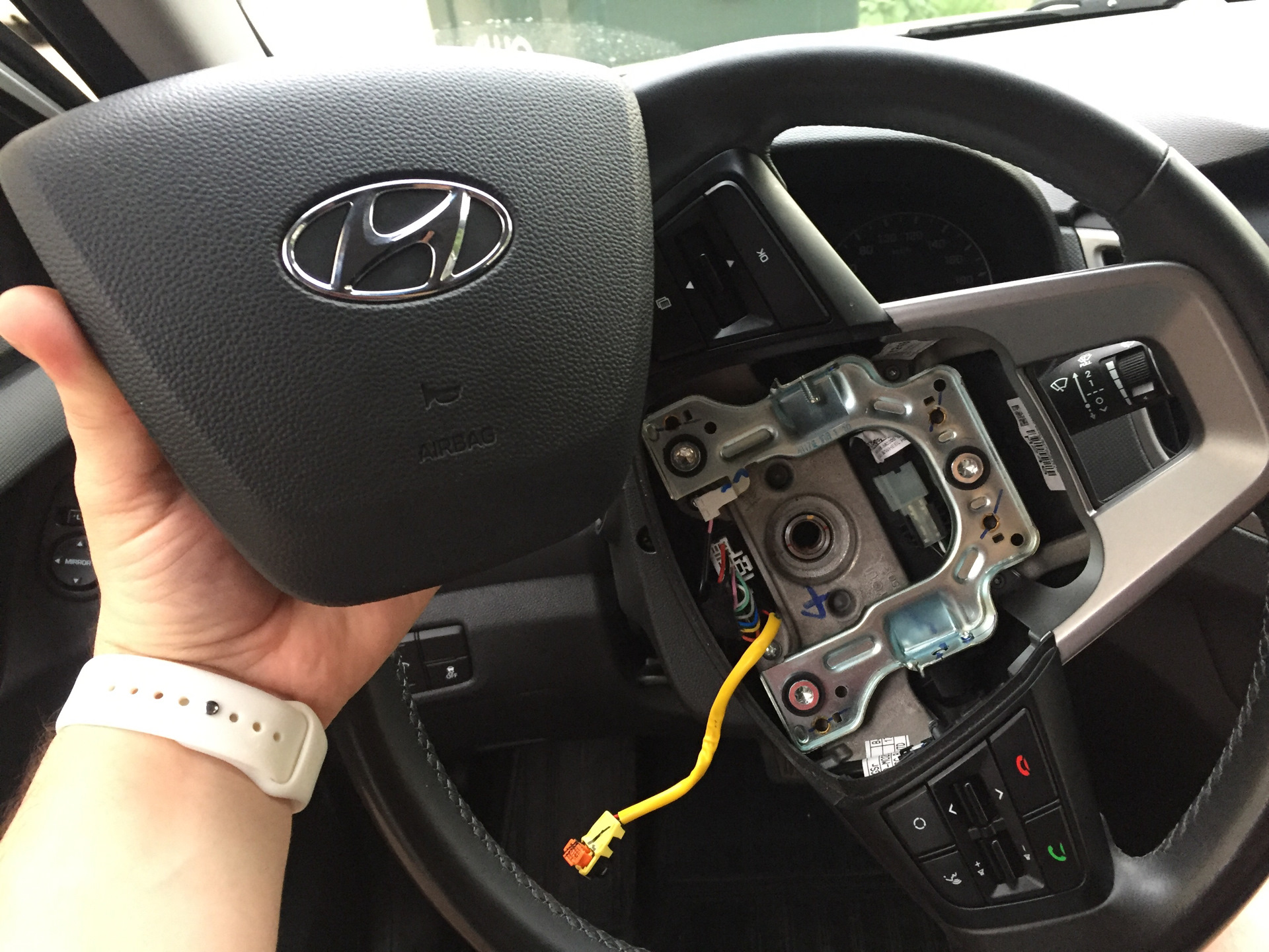 Как снять руль hyundai creta