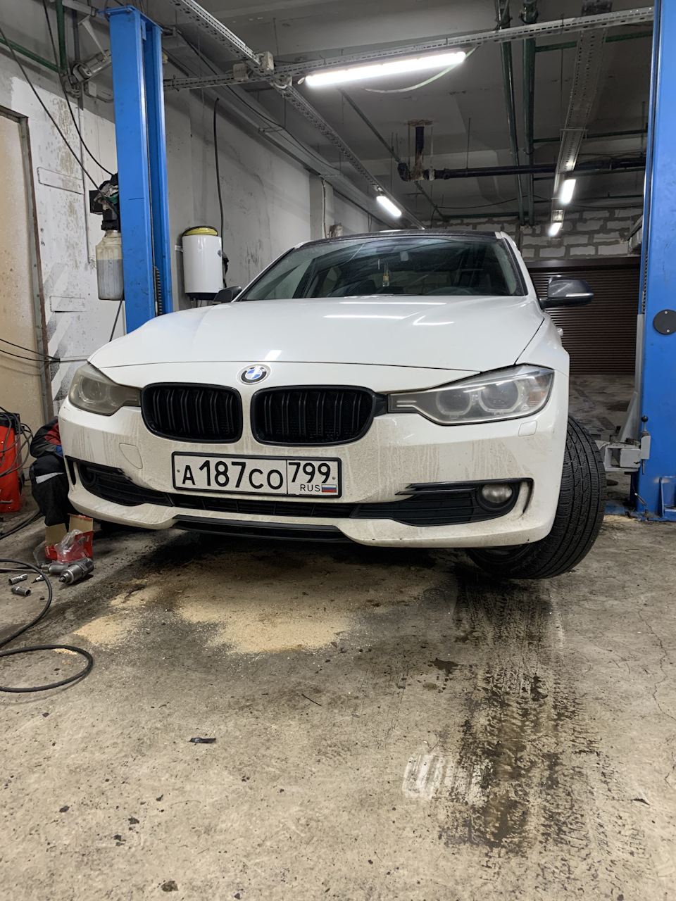 §5 Замена передних тормозных дисков — BMW 3 series (F30), 2 л, 2012 ...