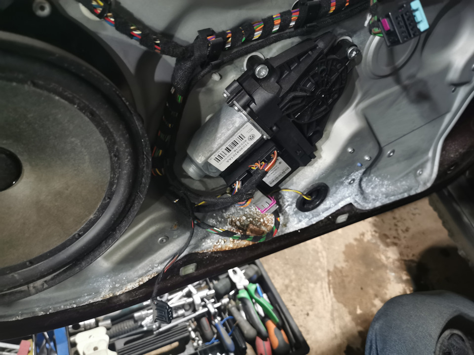 Ремонт водительского стеклоподъемника — Skoda Octavia Scout A5 Mk2, 1,8 ...