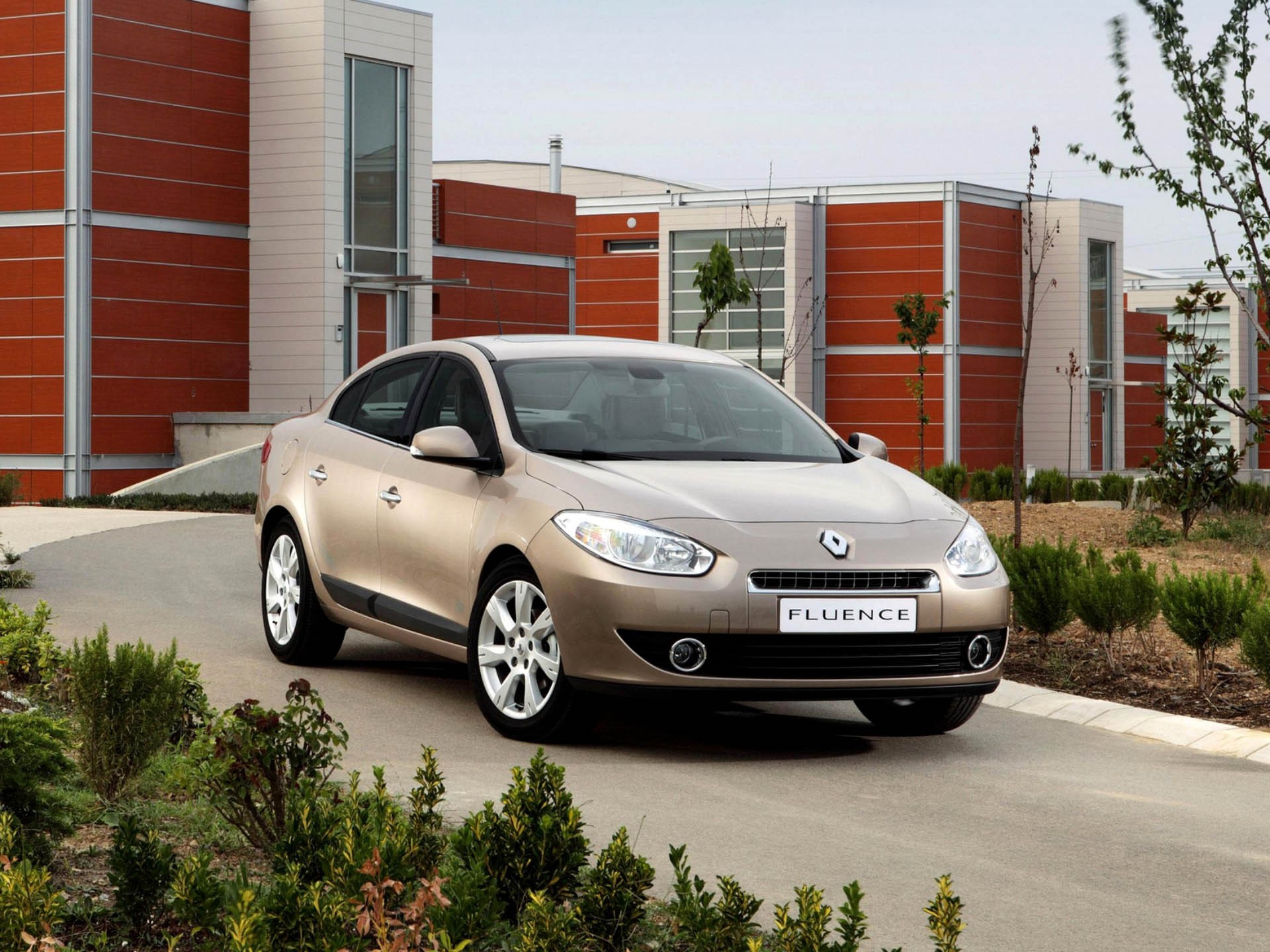 Renault fluence фото