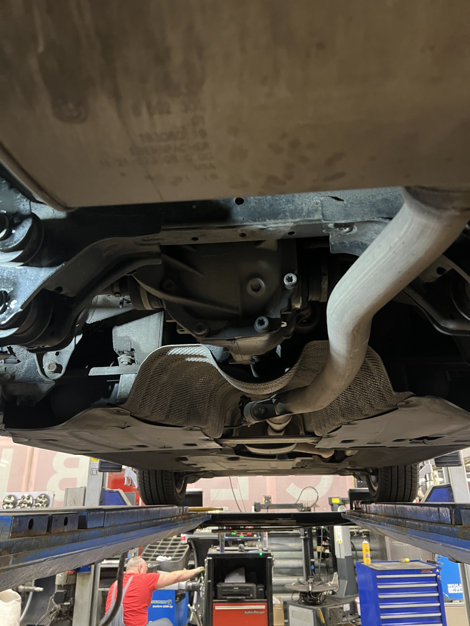 Сальники редуктора — BMW X3 (G01), 2 л, 2018 года | визит на сервис ...
