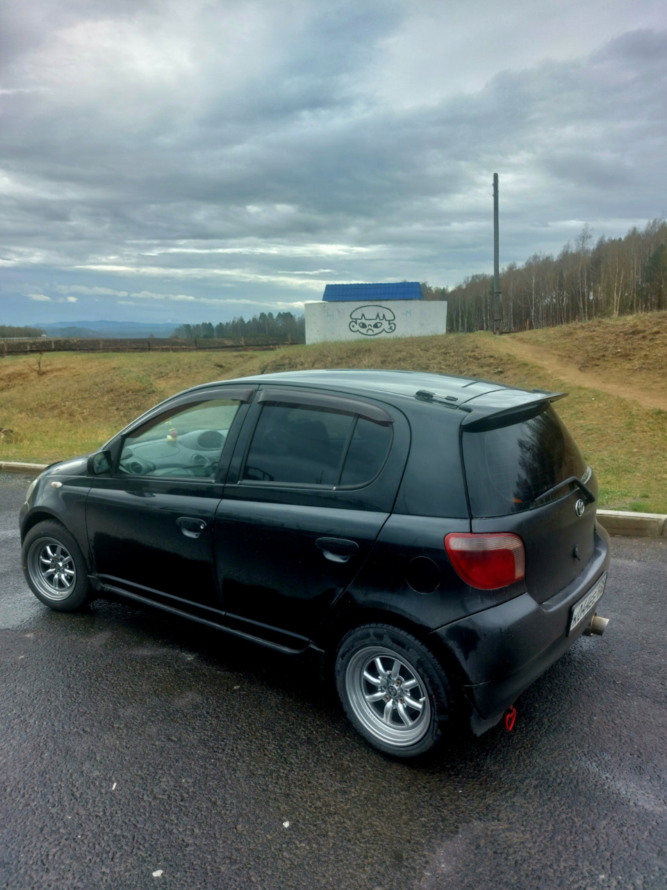 Запах бензина в салоне, кто сталкивался? — Toyota Vitz (10), 1,3 л, 2000  года | другое | DRIVE2