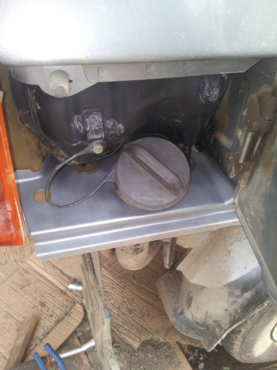 как снять шланги с сепаратора? — Lada 2114, 1,6 л, 2011 года | своими ...