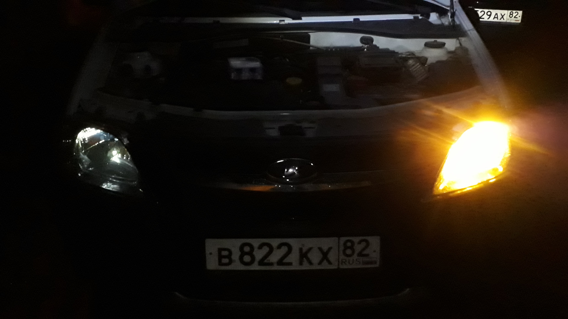 87 Замена Лампочек головного света в Ларгусе — Lada Largus Cross, 1,6 л ...