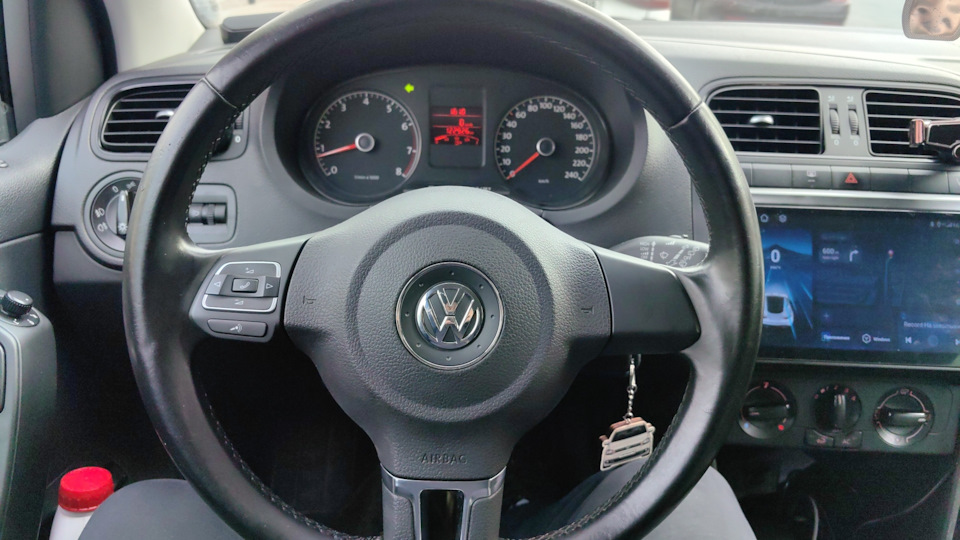 Установка мультируля и кан шины — Volkswagen Polo Sedan, 1,6 л, 2013 ...