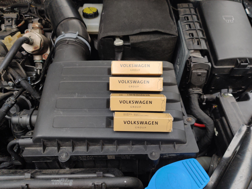 Замена свечей на оригинал VAG 06K905601D. — Volkswagen Golf GTI Mk7, 2 ...
