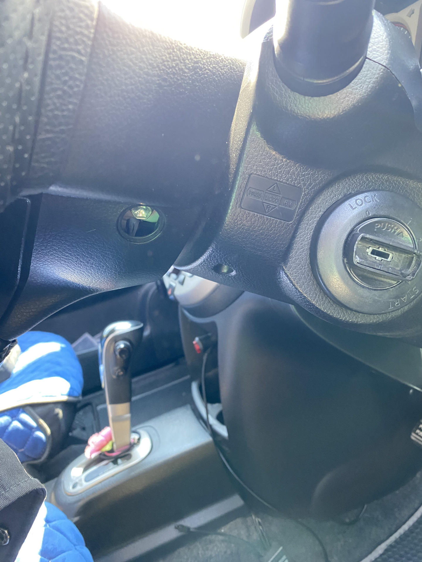 Дребезжание, стук, грюк биения в районе сигнала руля на Nissan Note ...