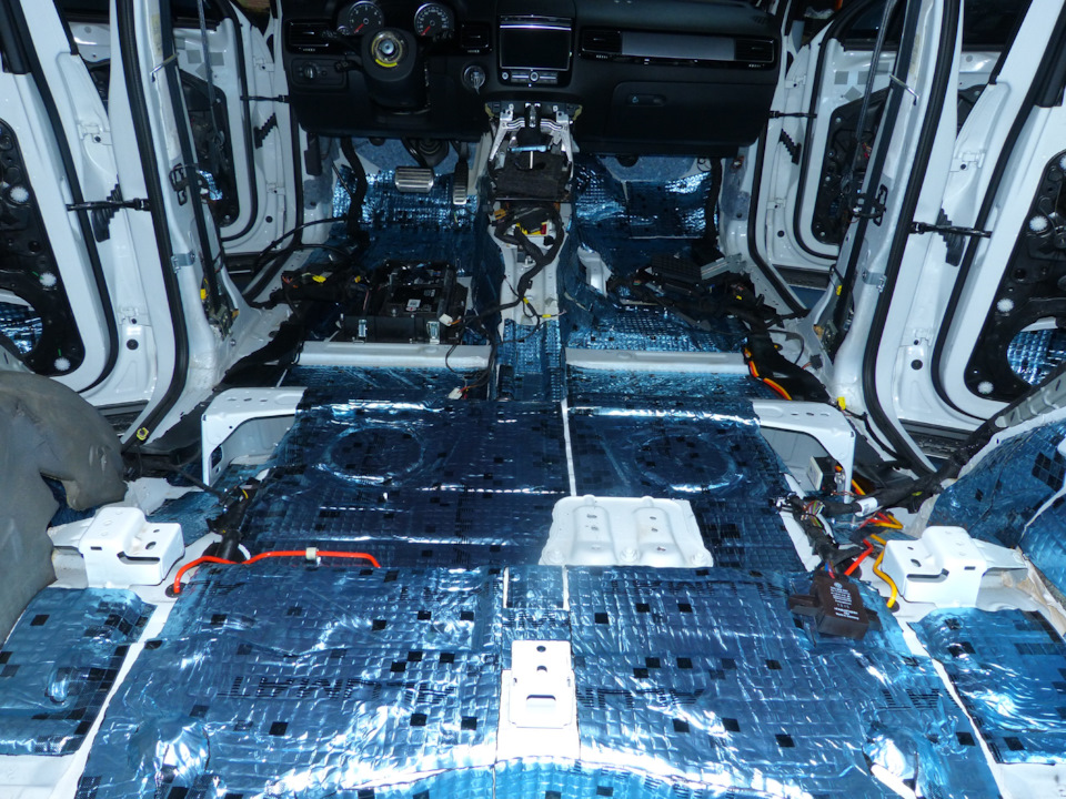 VW – Touareg – Комплексный проект тюнинг. Полная шумо-вибро изоляция ...