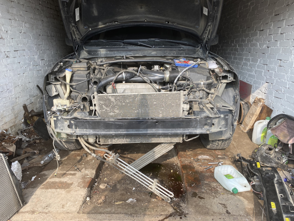 Разобрать пол морды, это не фигура речи как видите. — Volvo XC90 (1G)