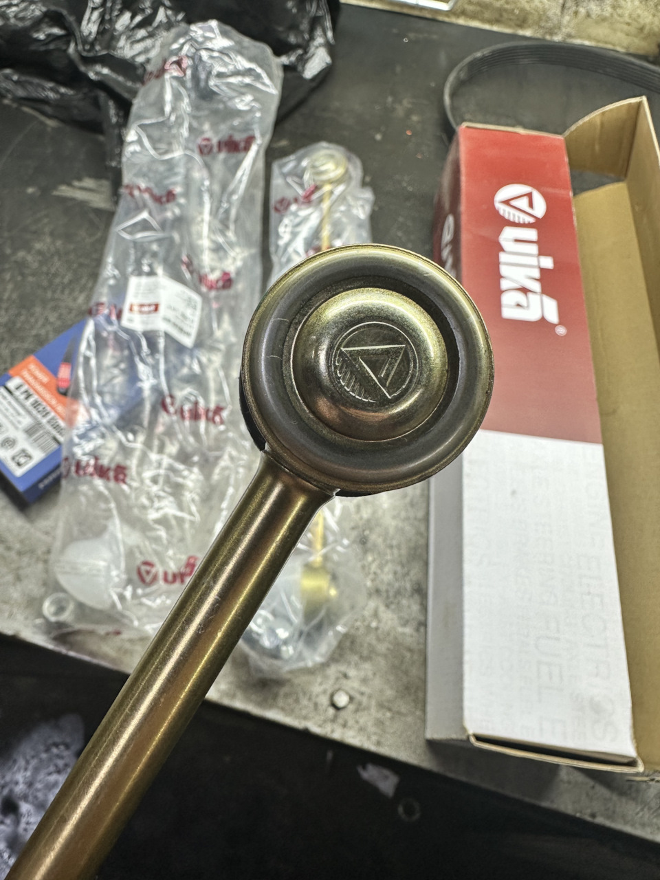 Передние стойки стабилизатора. Замена — Skoda Octavia A5 Mk2, 1,8 л ...