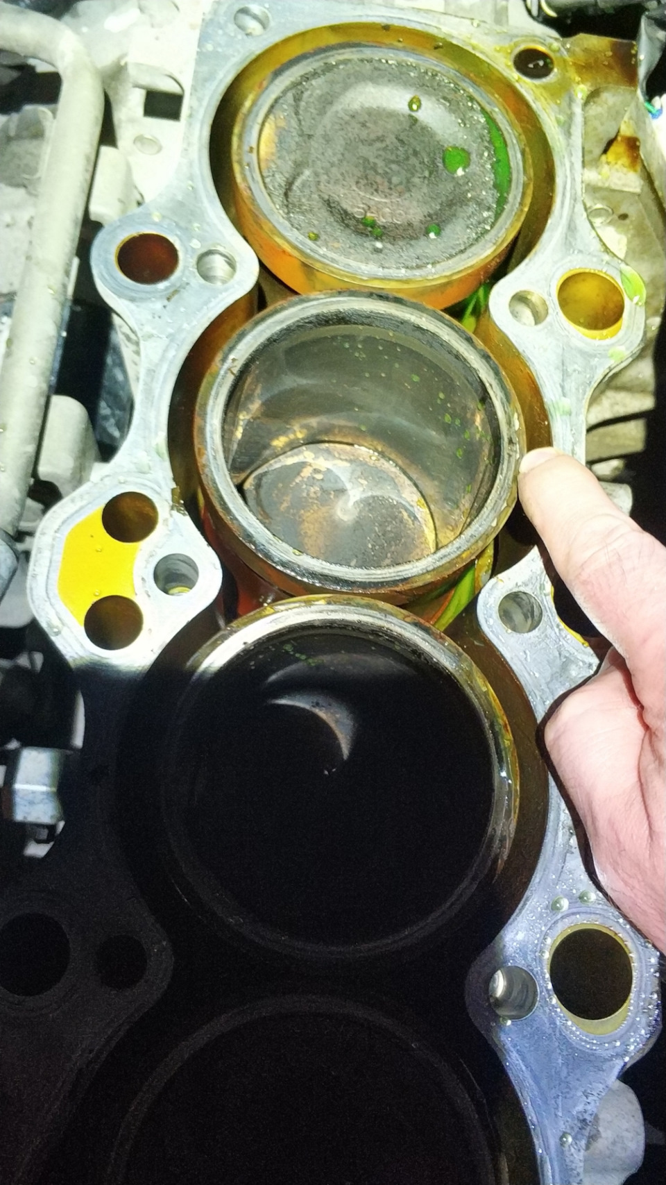 Очистил нагар с поршней — Suzuki Grand Vitara (2G), 1,6 л, 2007 года ...