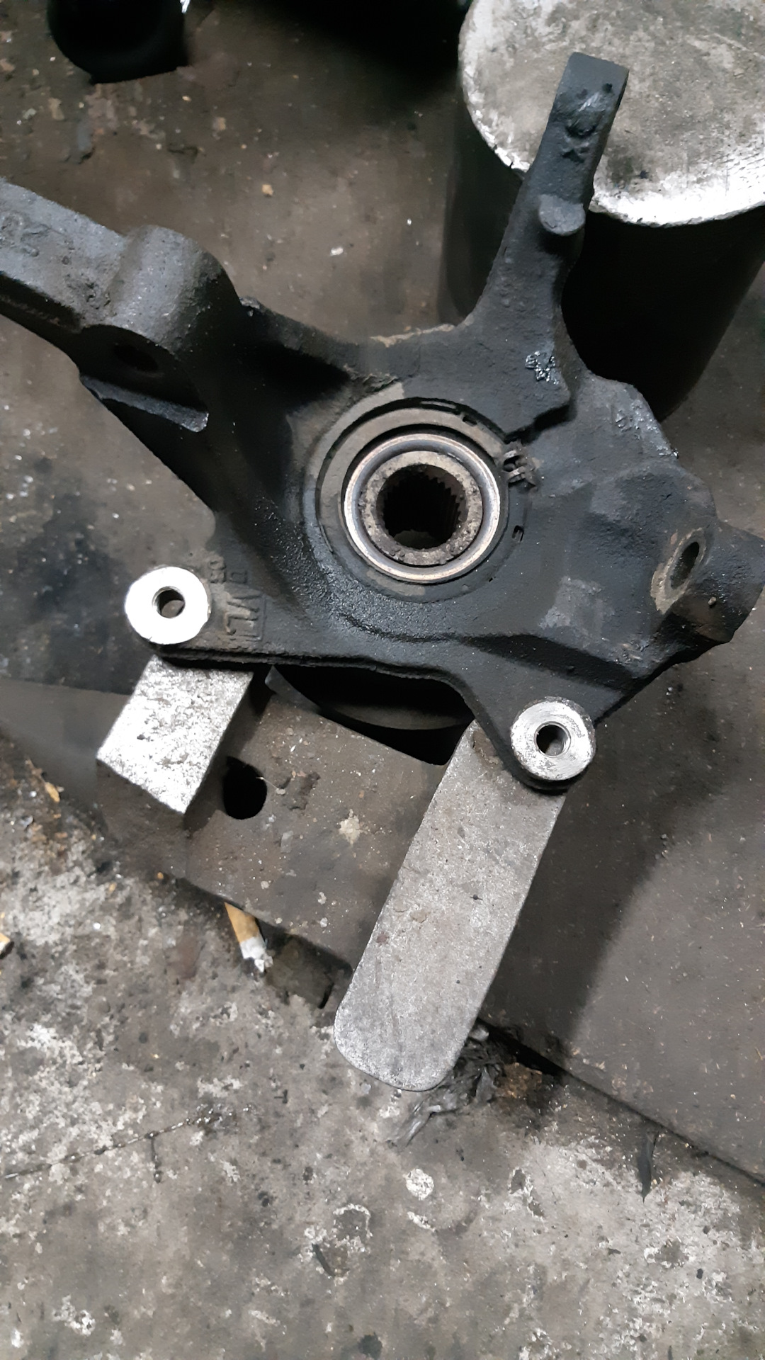 Влетел в яму. — Renault Trafic (2G), 2,5 л, 2006 года | поломка | DRIVE2