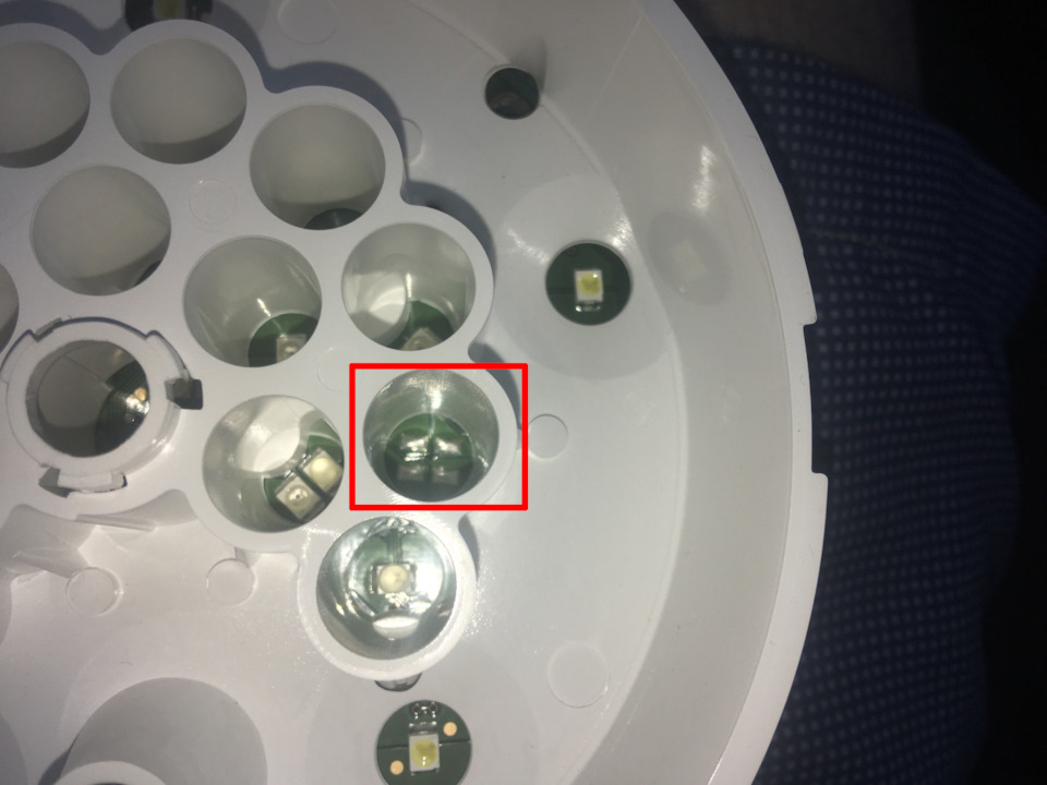 Правда он не отображается на пиктограмме, так как диоды на приборке не распаяны. — Volkswagen Golf GTI Mk6