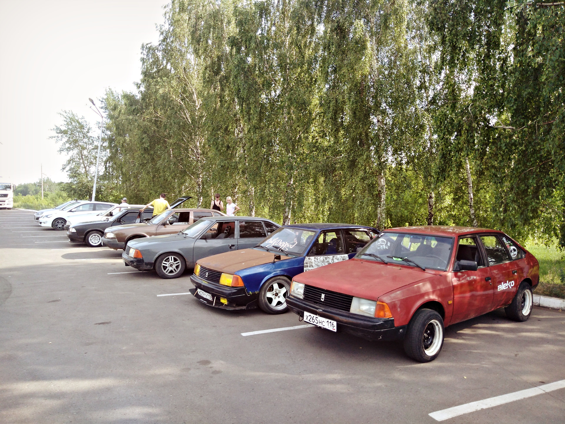 Москвич 3-5-5. Azlk team. Москвич 2140 ретро. Azlk team наклейка. Azlk team.