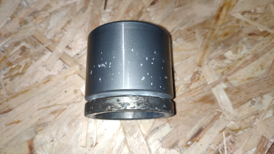 Скрип при нажатии педали тормоза. — BMW 7 series (E65/E66), 4,4 л, 2002 ...