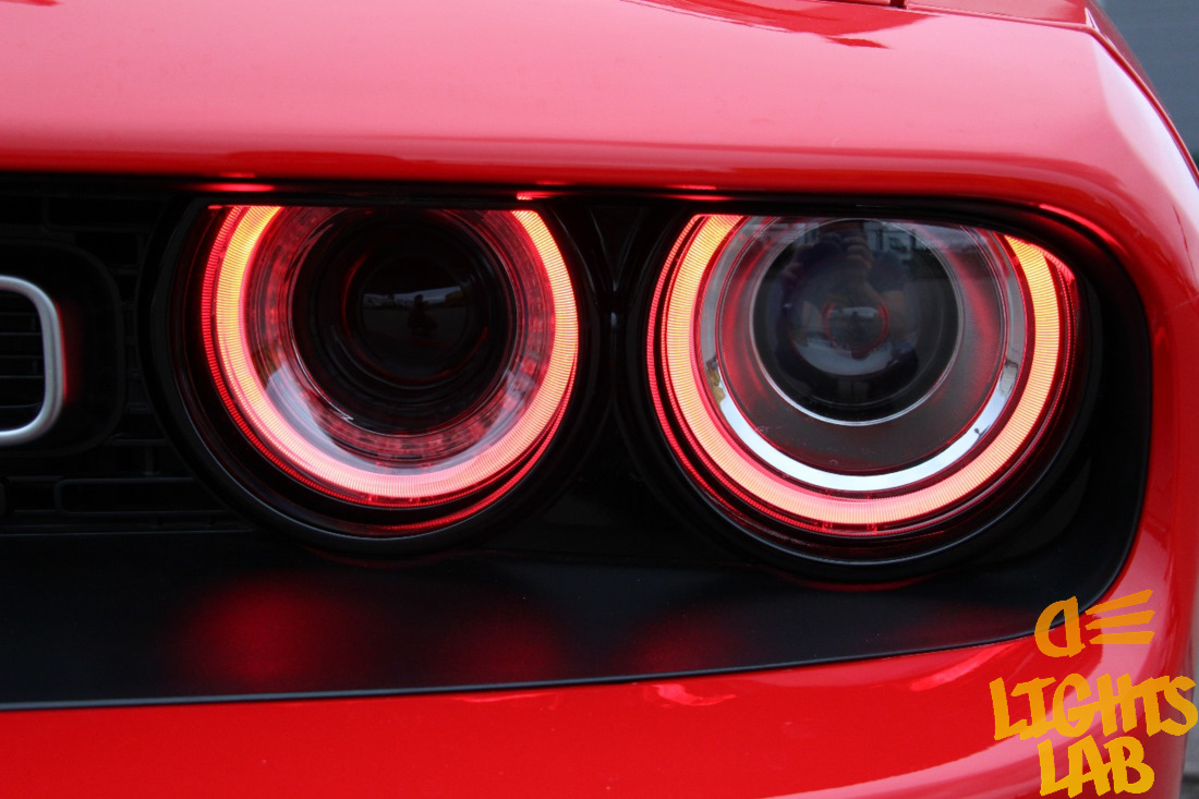 Dodge Challenger Hellcat фары