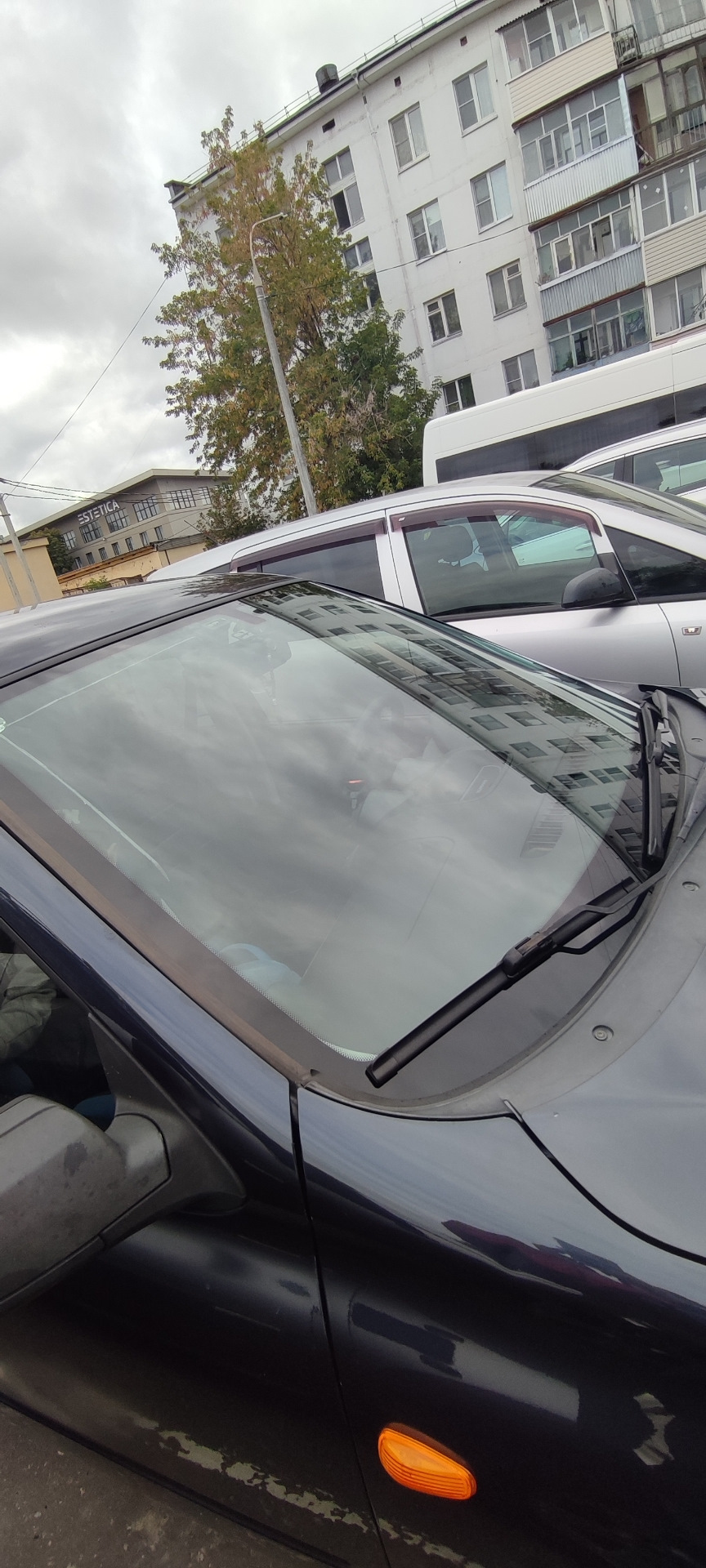 Замена лобового стекла — Lada Гранта (1G), 1,6 л, 2012 года | визит на ...