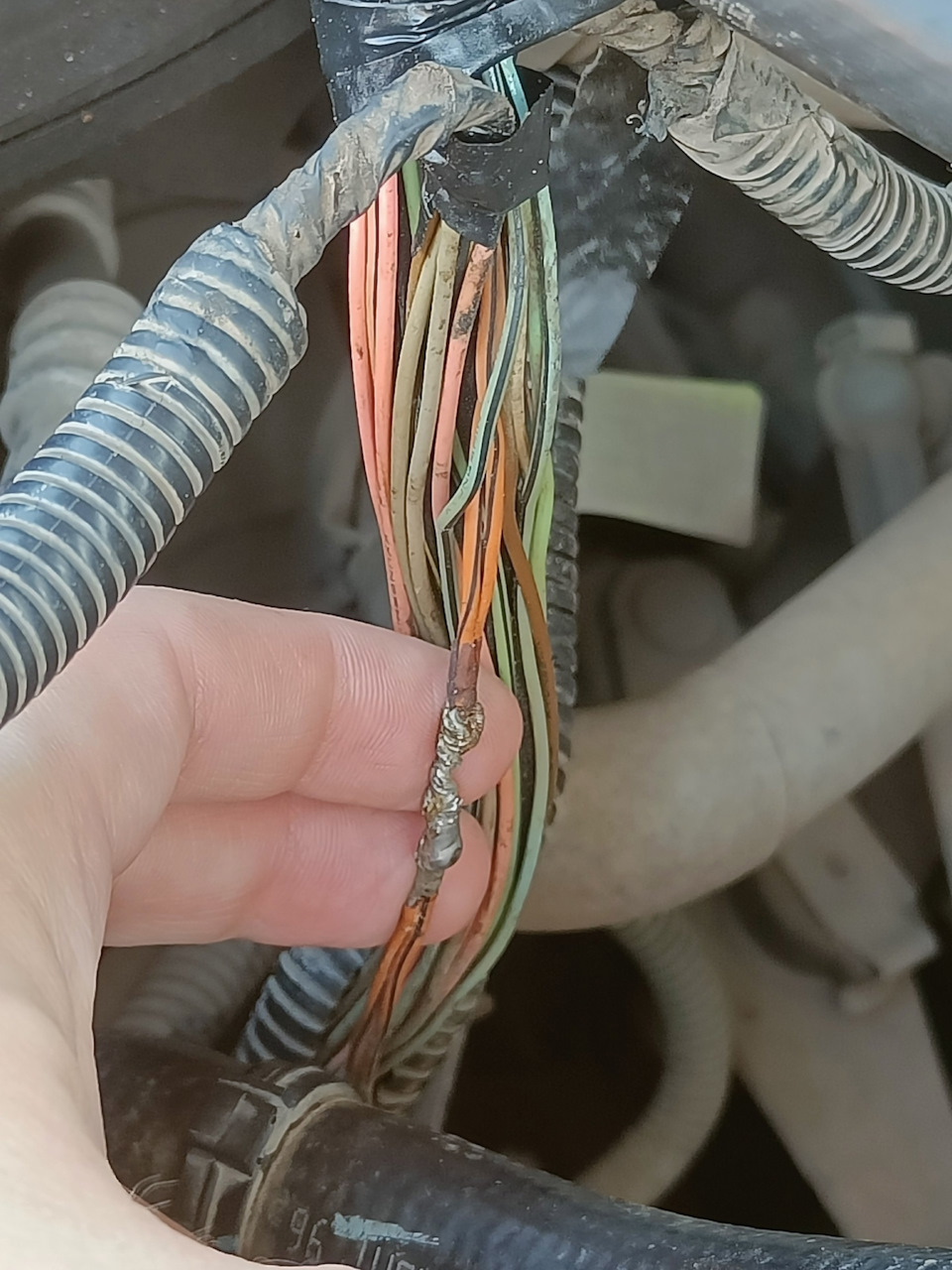 Соединение !трёх масс! пропаяно до меня. — Chevrolet Lacetti 5D