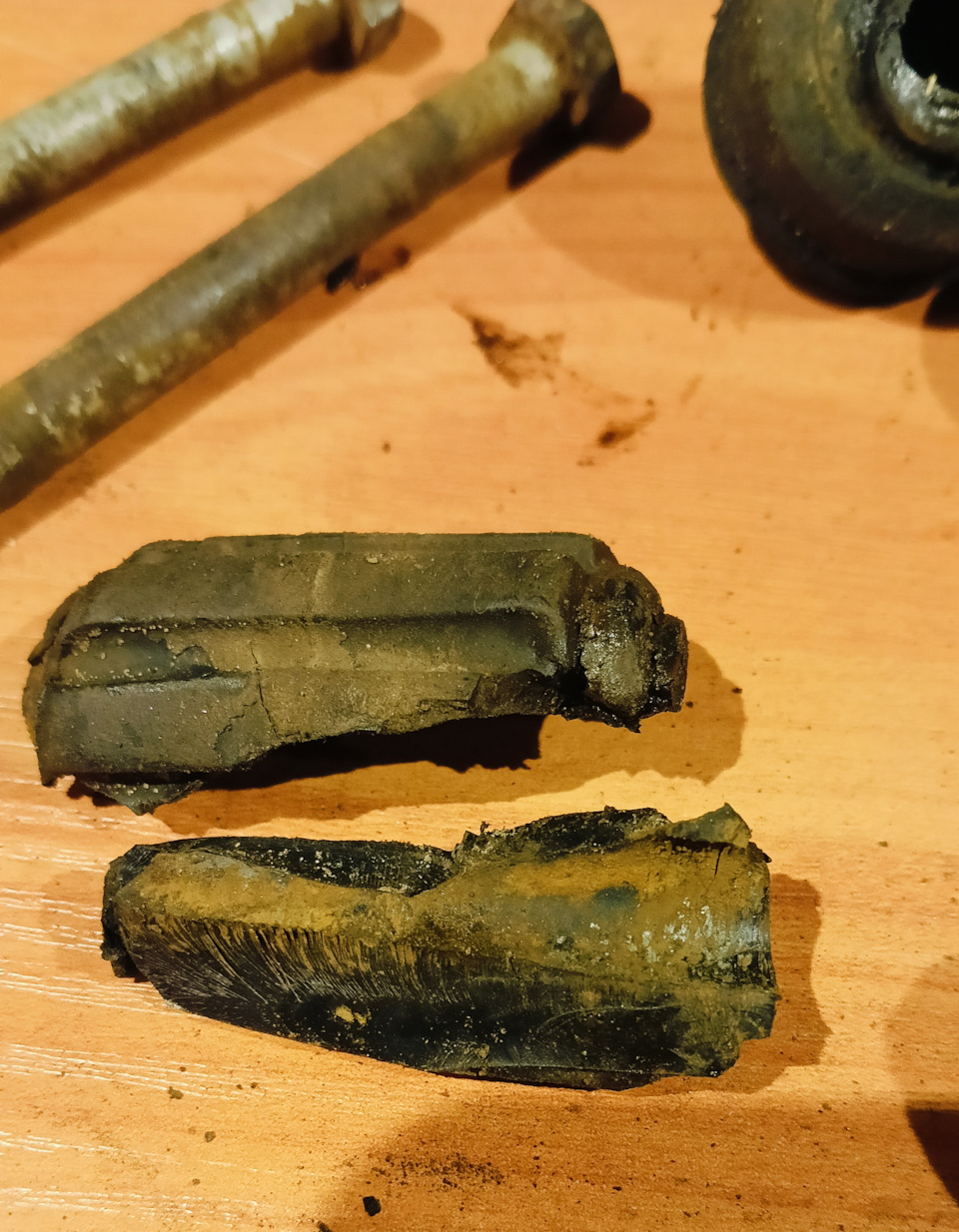 При разборке развалилась :(( — Ford Focus Hatchback II