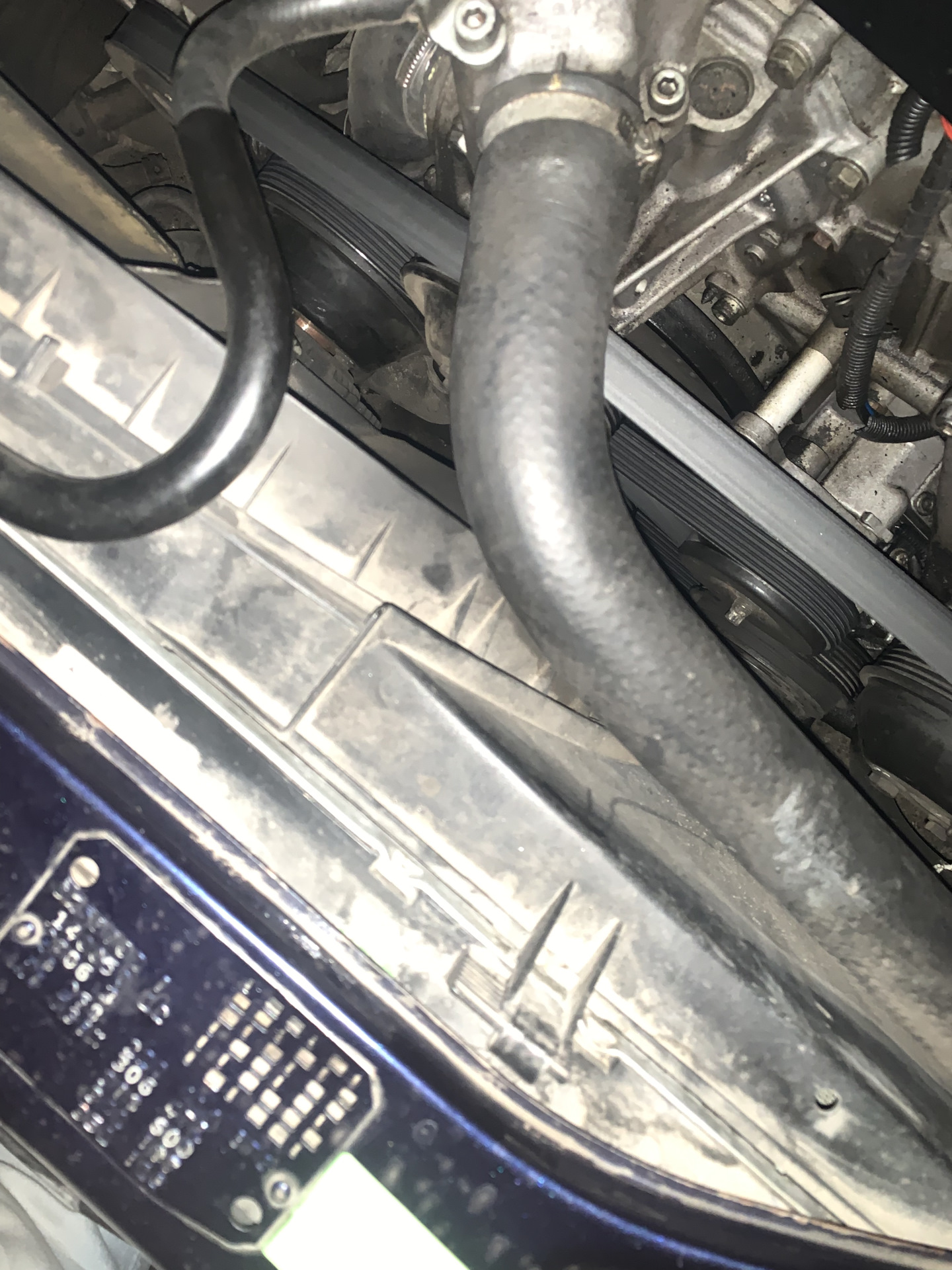 Легкий запах антифриза. — Mercedes-Benz S-Class (W140), 5 л, 1996 года ...