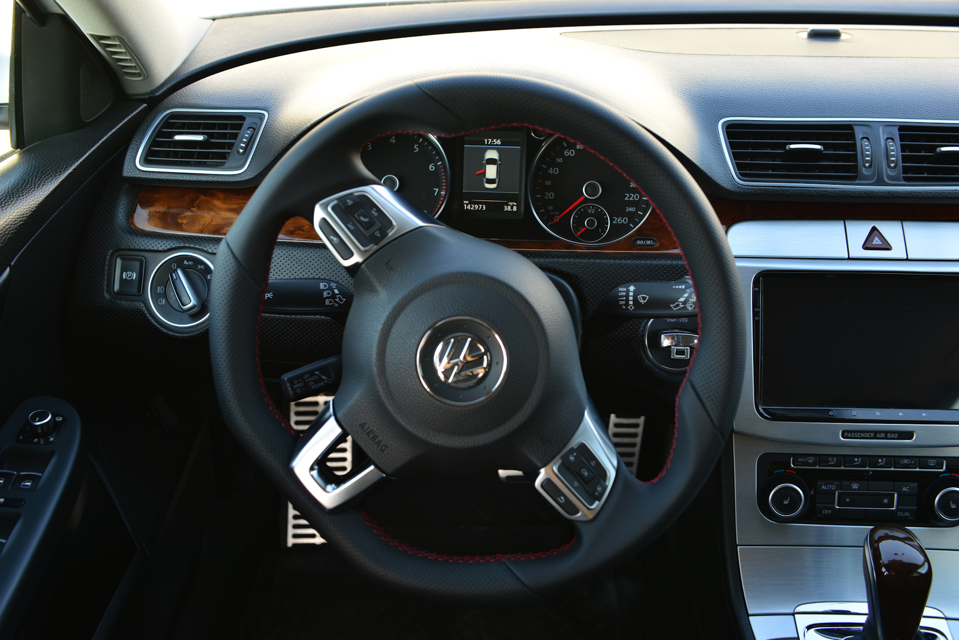 Руль r line. Passat b6 руль r line drive.