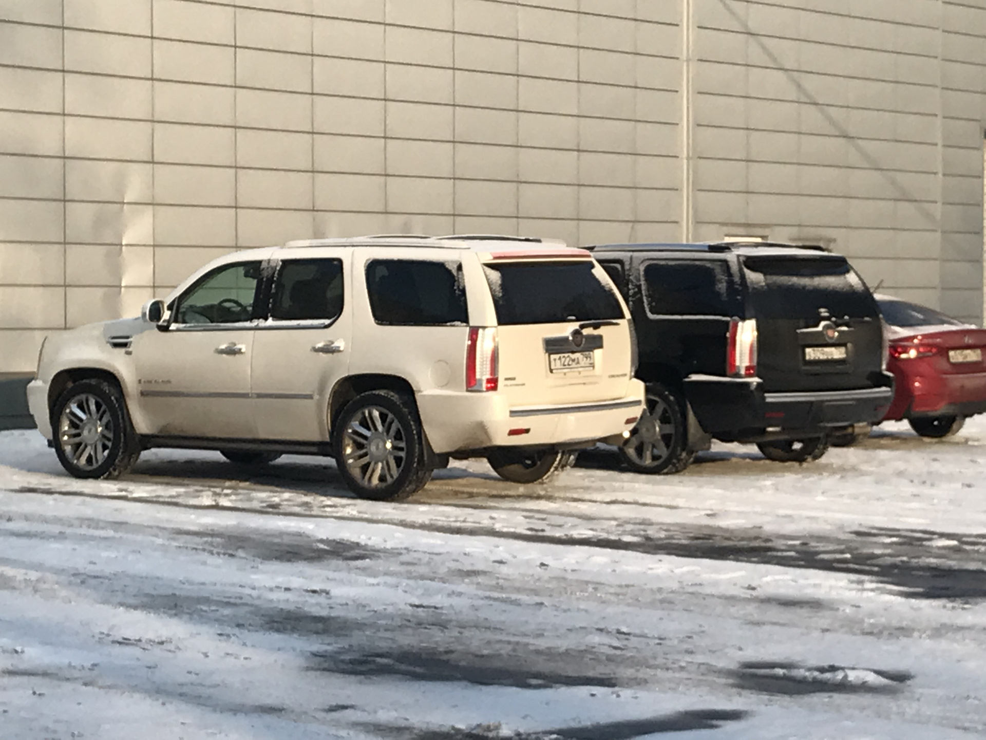 Cadillac Escalade drive2