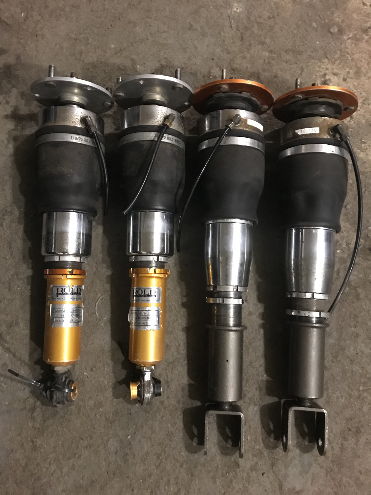 Пневмоподвеска toyota crown 210 кузов. Toyota crown 171. Пневмоподвеска crown majesta. Пневмоподвеска краун. Пневмобаллон краун 145.