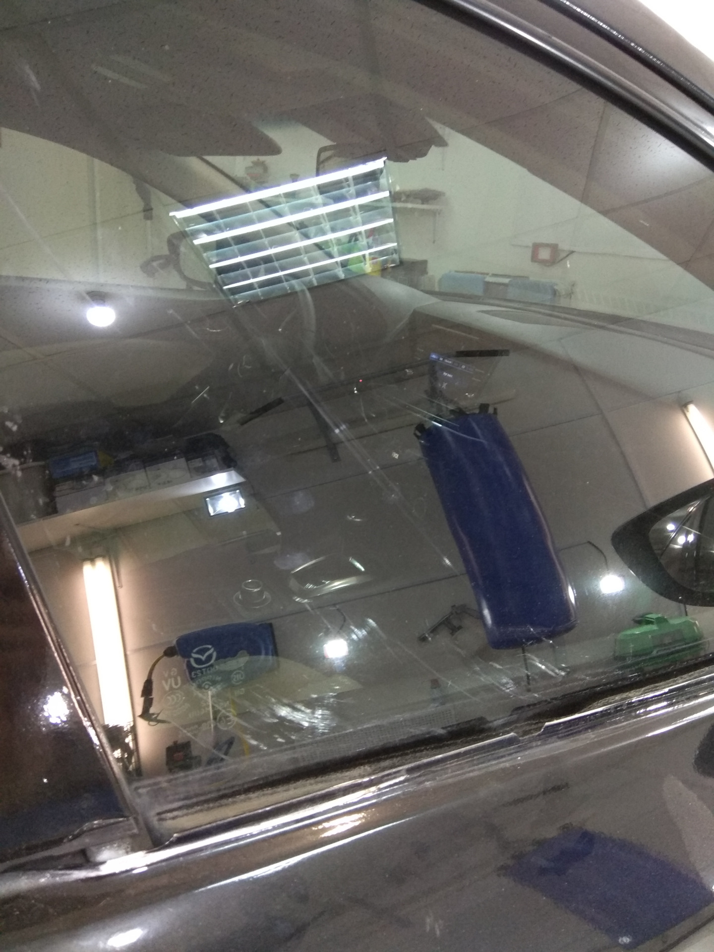 Екб. Mazda 6: удаление глубоких царапин со стекол — MB-detail на DRIVE2