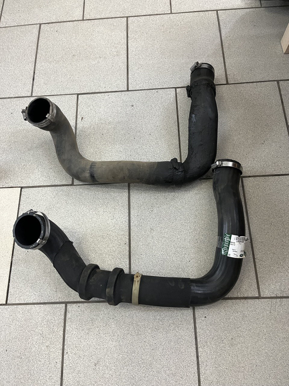 Замена патрубка интеркулера. — Land Rover Freelander 2 (L359), 2,2 л ...