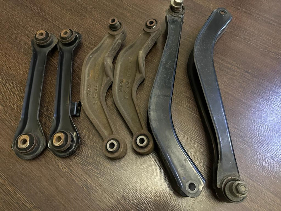 Комплект задний рычагов, контракт — Subaru Legacy (BL/BP)