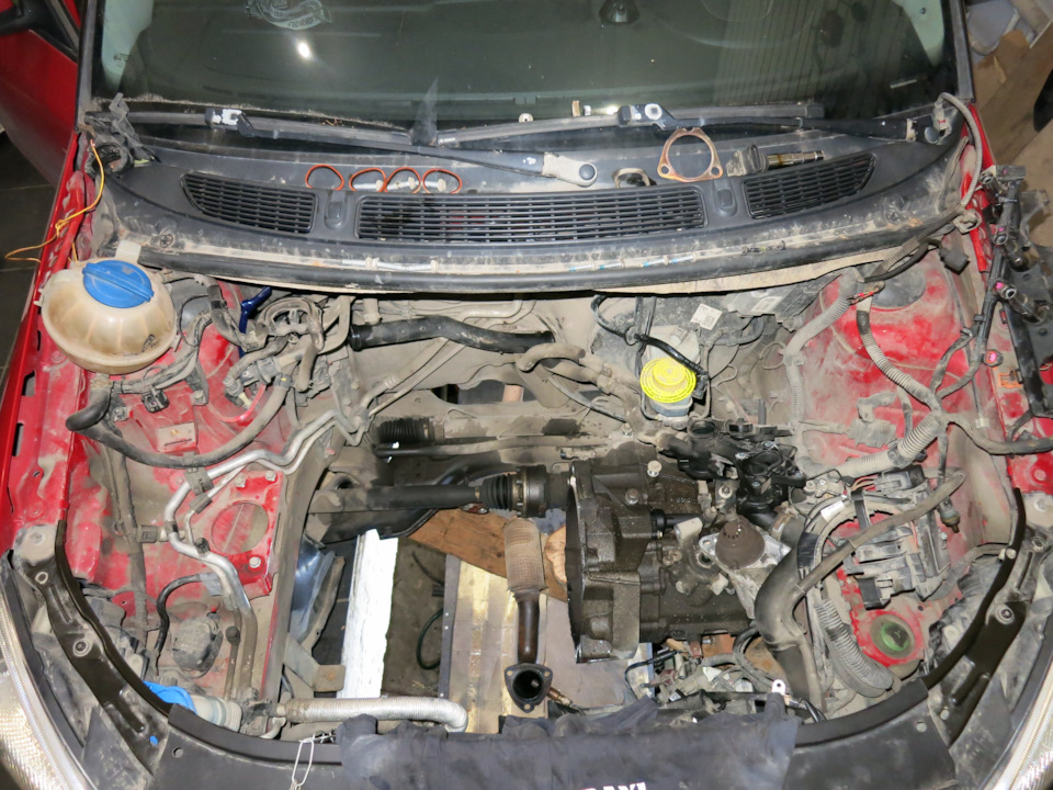 Никому не желаю увидеть свою машину такой! Ну кроме свапа, естественно))) — Skoda Fabia Mk2