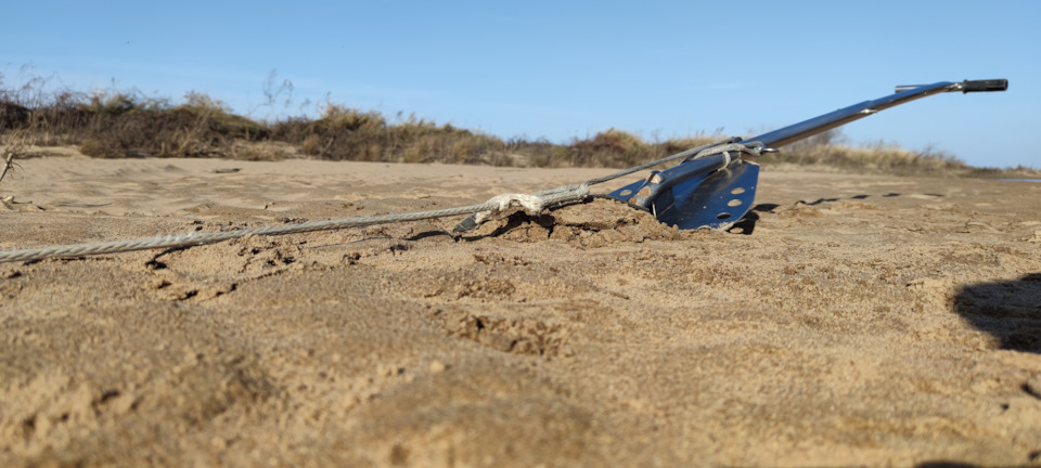 "Зачетный" якорь лопата, с двумя стропами и перевернутой лопатой на ...