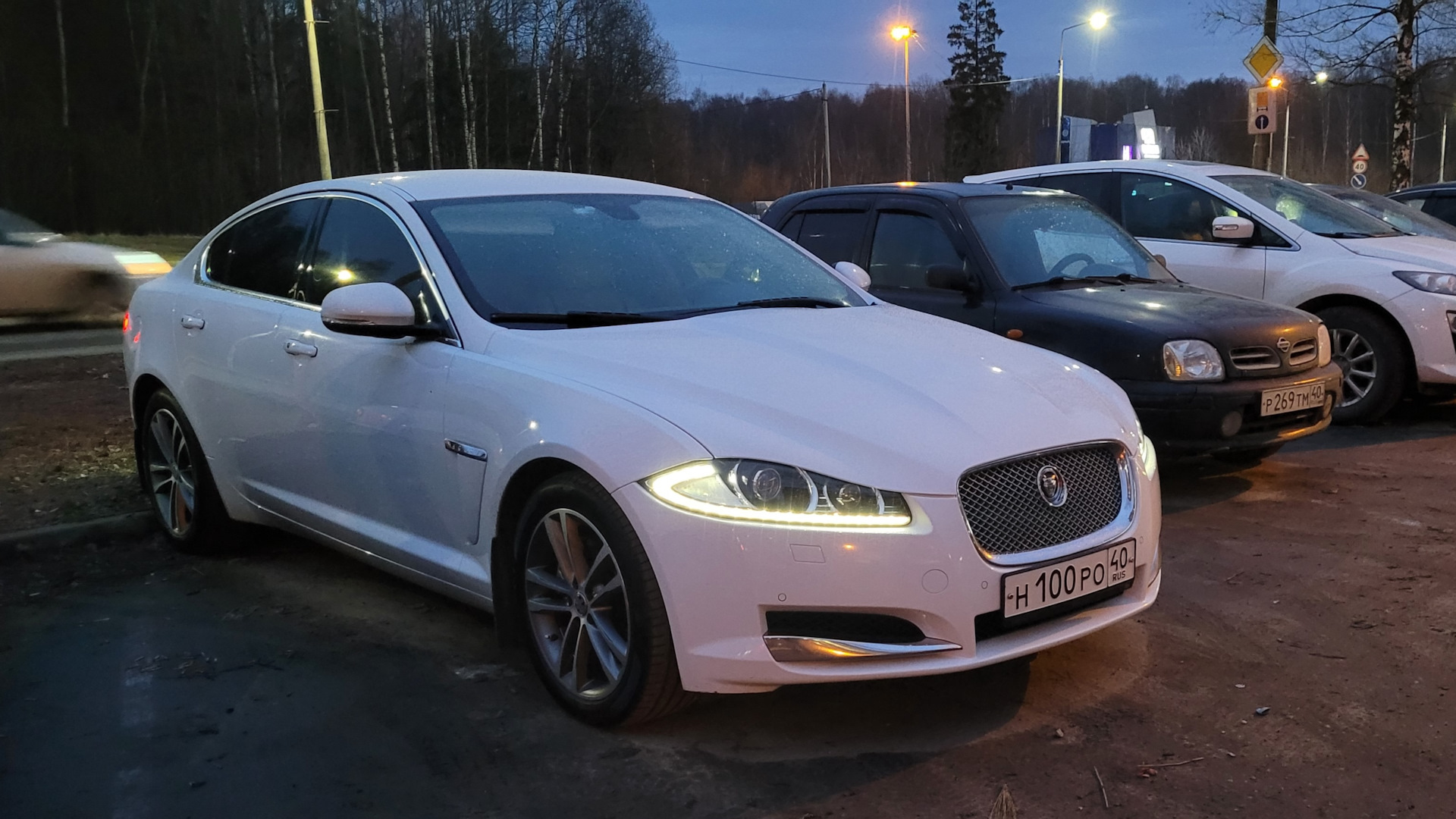 Jaguar XF 2014 белый перламутр