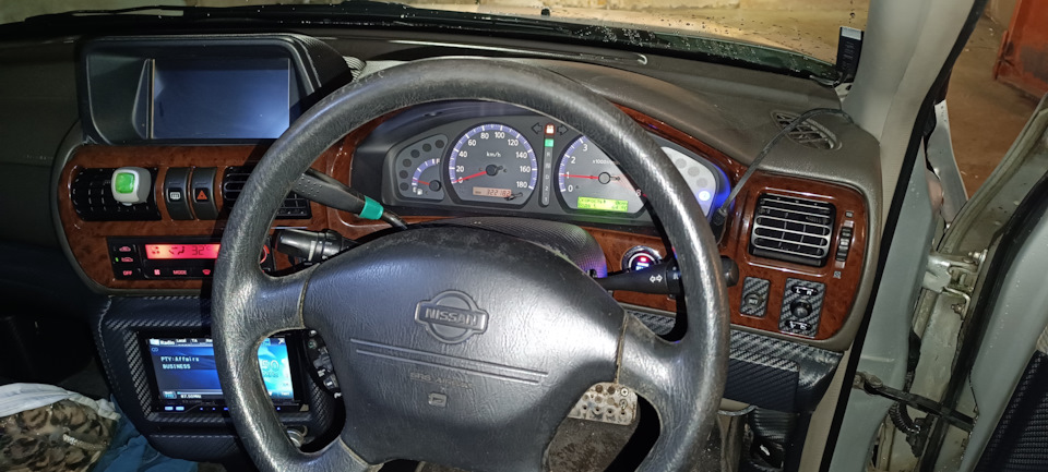 Фото в бортжурнале Nissan R'nessa