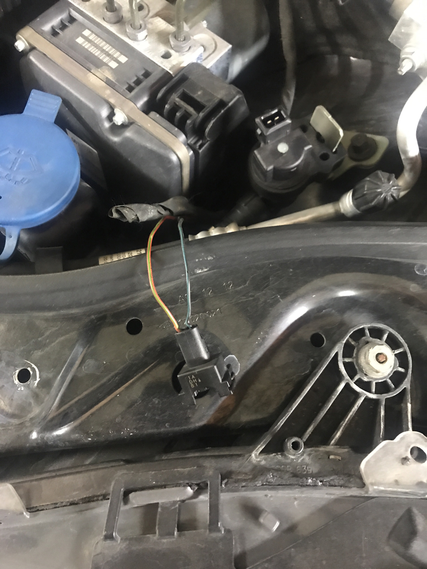 Клапан угольного абсорбера заедает в закрытом положении — Mercedes-Benz ...