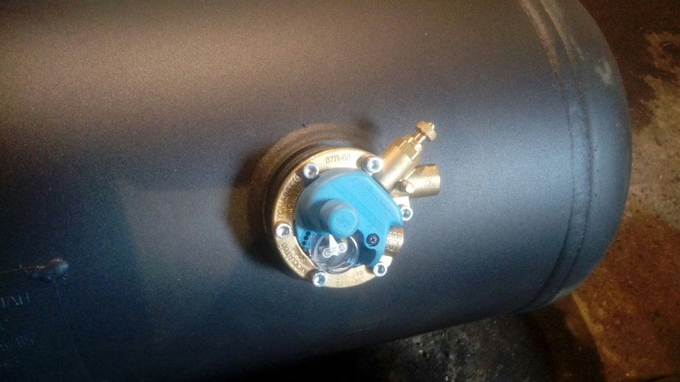 +2 баллона для пропана часть 1 и электроручник — ПАЗ АВТОДОМ, 5 л, 1995 ...