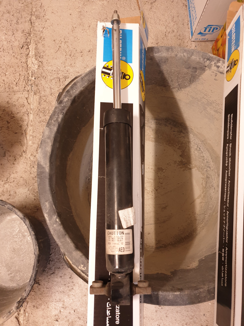 Замена задних амортизаторов. — Ford S-Max (2G), 2 л, 2018 года ...