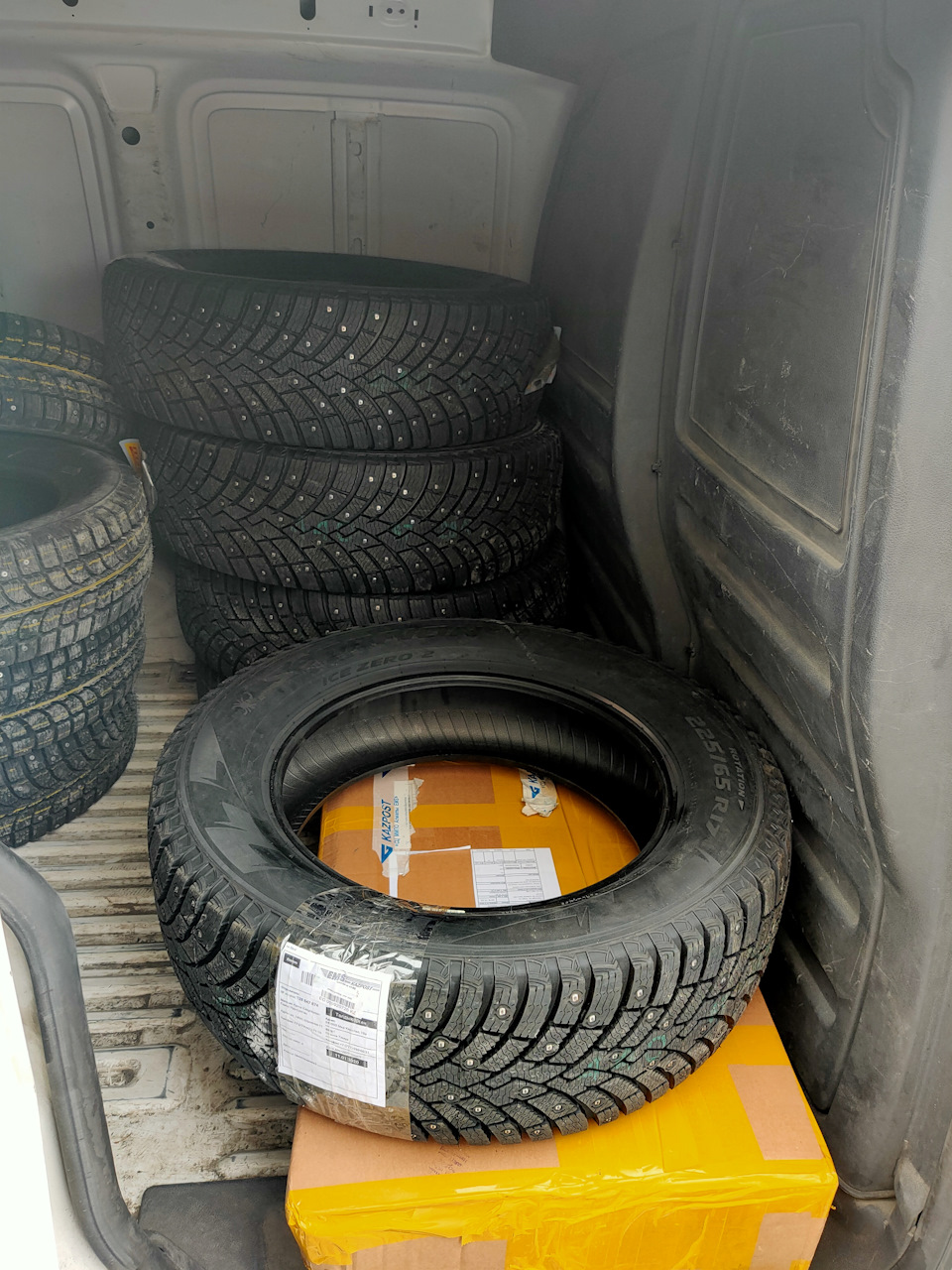 Pirelli ice zero 225 65 r17 106t