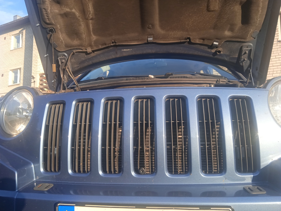 Передняя парковочная камера — Jeep Compass (1G), 2,4 л, 2007 года ...