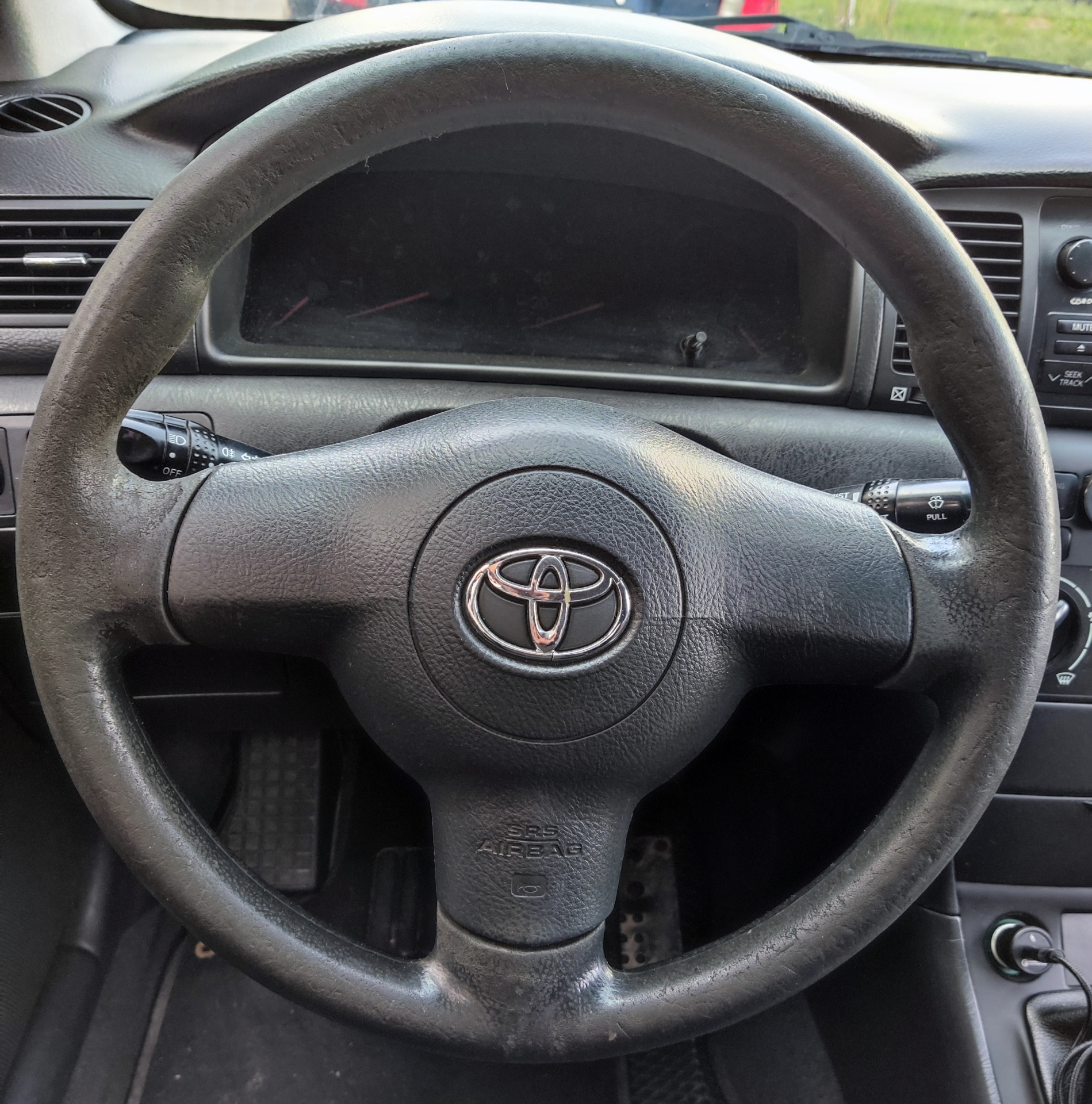 Руль королла 150. Оплетка на руль corolla 120. Руль тойота королла 120. Оплётка руля на toyota succeed. Размер руля королла 120.