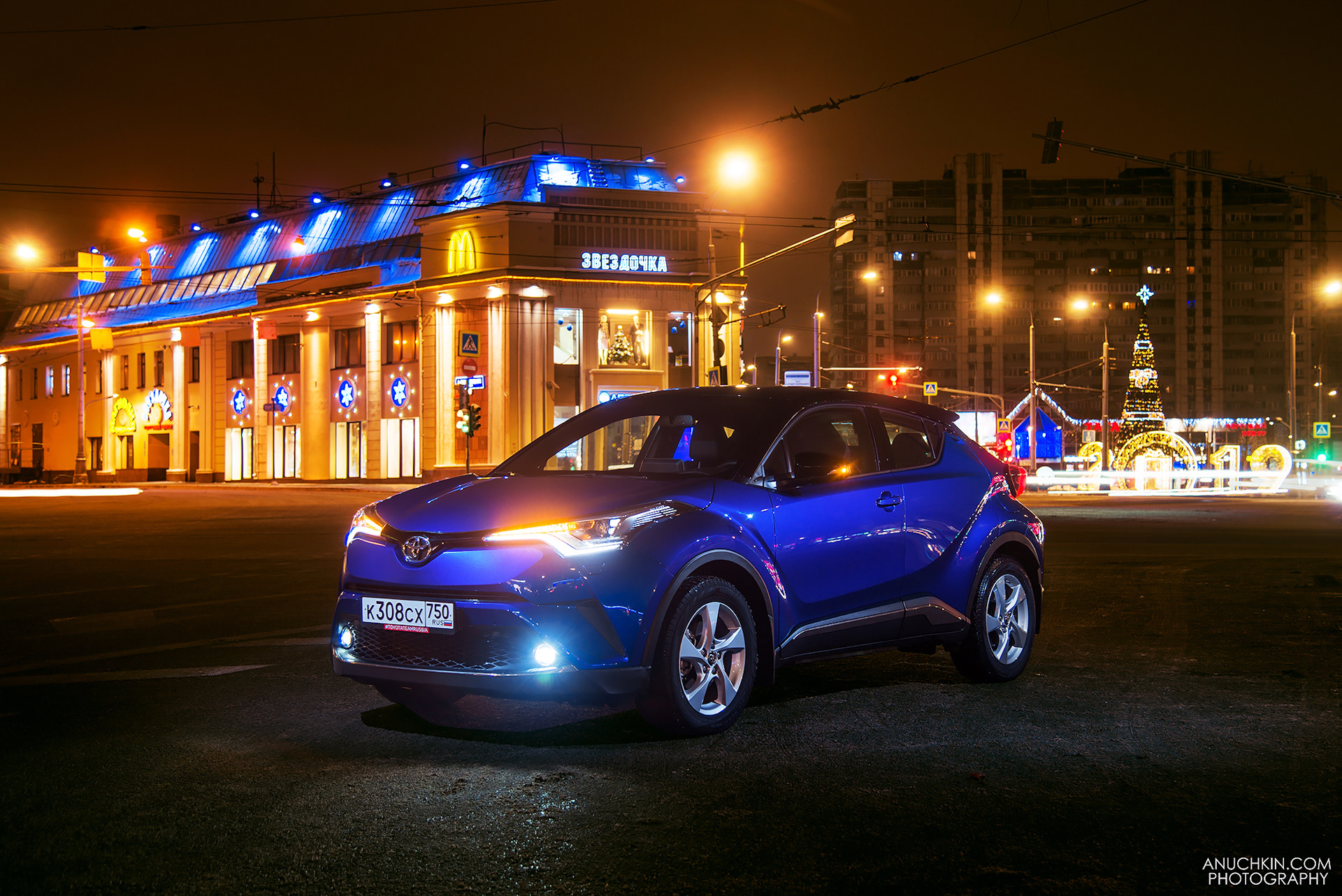 А вы знали, что Toyota C-HR – тайный автомобиль Санты ?! — DRIVE2