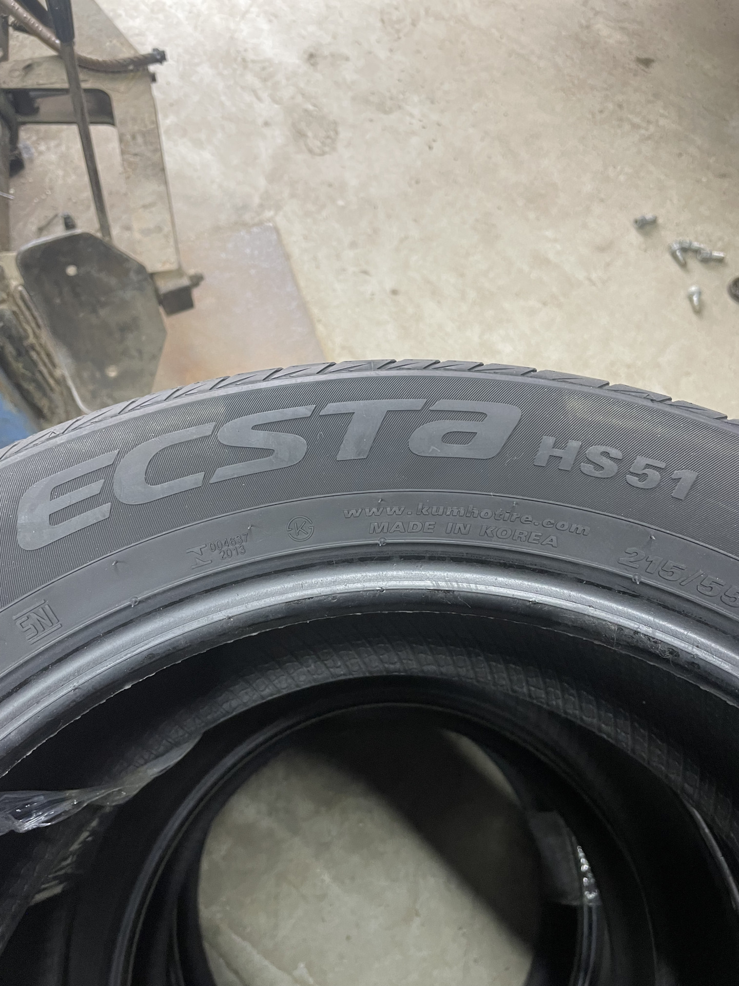 Летняя резина KUMHO ECSTA HS51 215/55/R17 — Skoda Superb Combi (Mk3), 1 ...