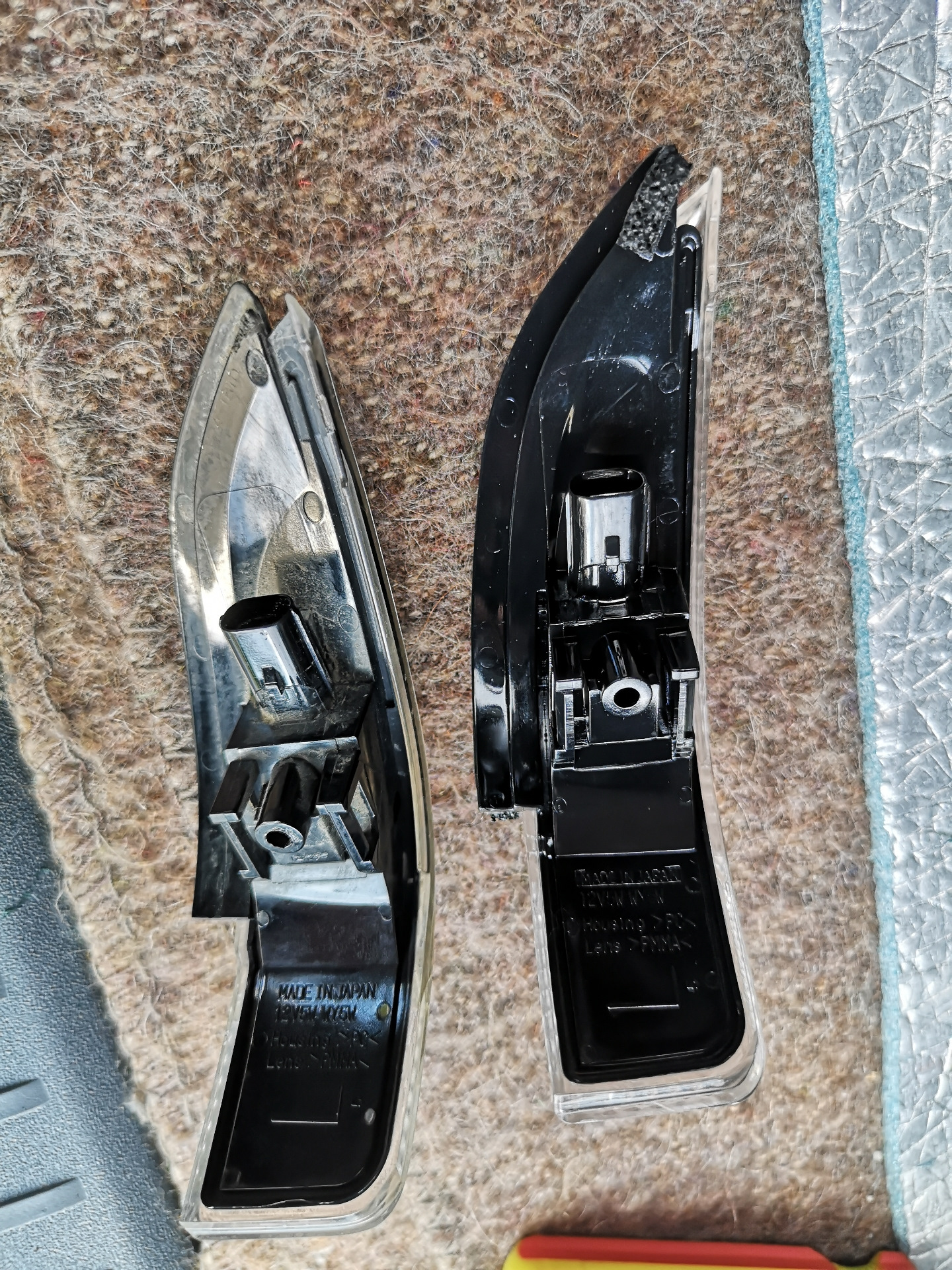 Замена поворотника в зеркале заднего вида — Toyota Corolla Fielder ...