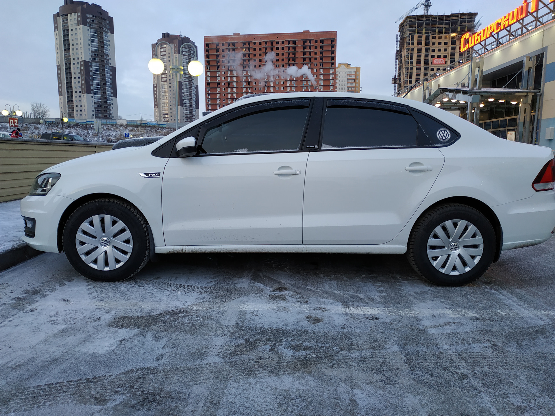 Поло седан плохо. 195/65 R15 Polo sedan. Поло седан r15. 195 65 R15 на Фольксваген поло седан. 195/65/15 Polo.