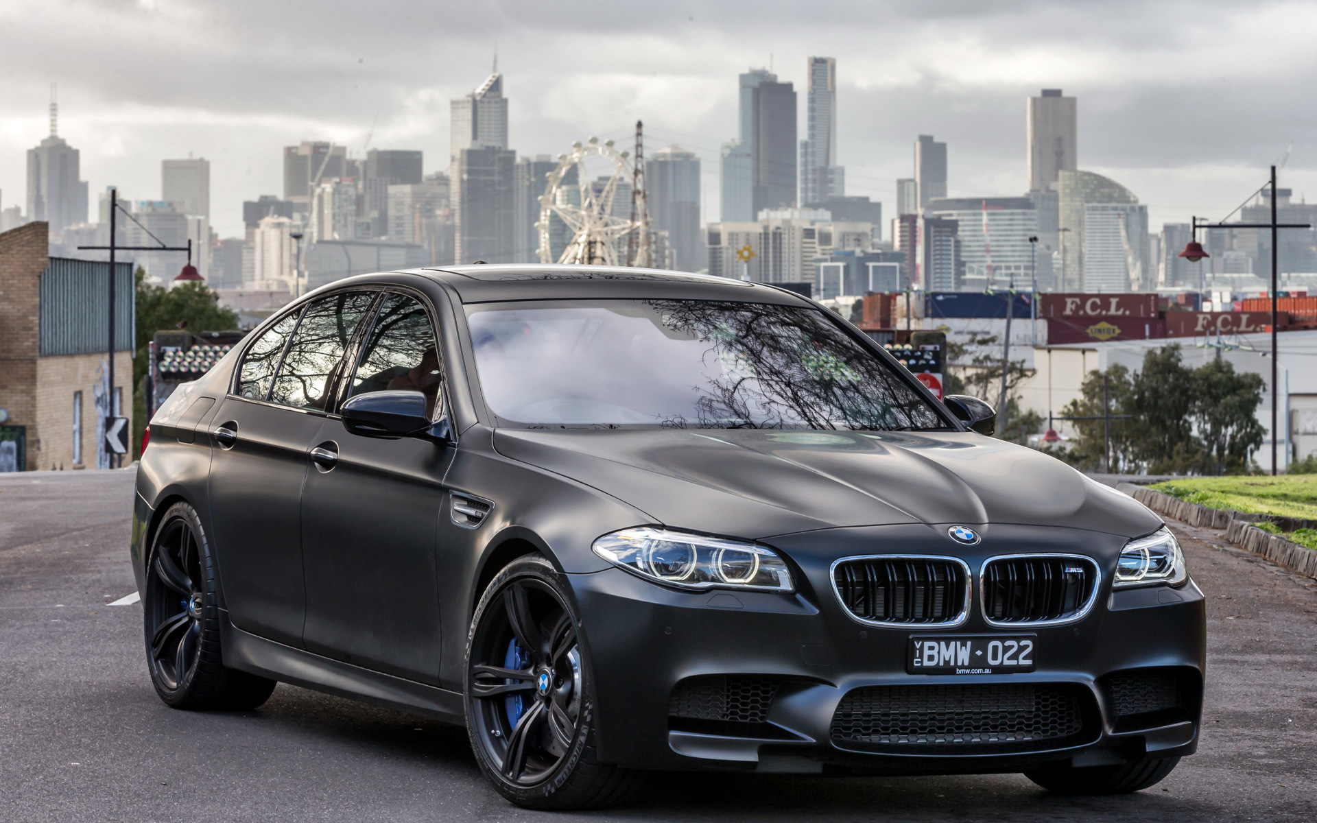 BMW m5 f10 Black Tuning