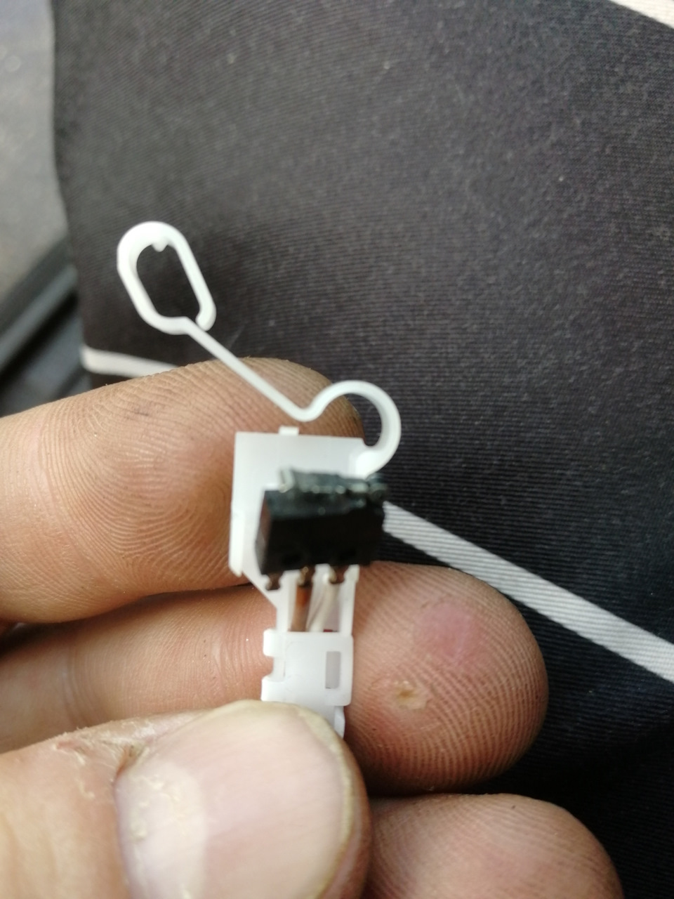 Датчик ремня безопасности. Поломка — Lada 21093, 1,6 л, 2001 года ...