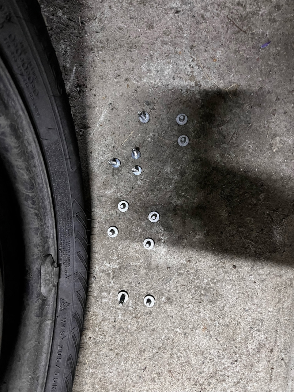 Болты стеклоподъёмника — Volkswagen Jetta V