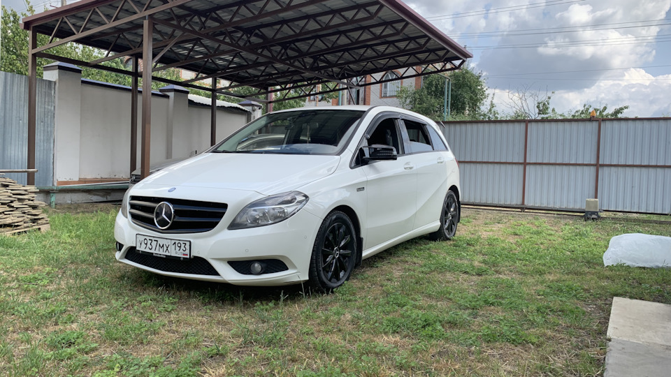 Mercedes-Benz B-Class New Moon